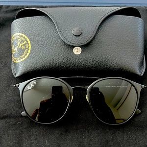 Matte black aviator ray bans sunglasses